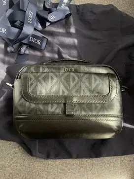 Dior men sling bag