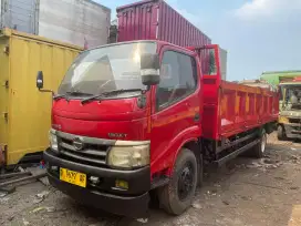 Hino dutro 130 MDL bak besi cargo 5.5 meter tahun 2014