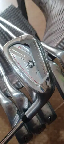 Stck golf iron  set  Yamaha dari 5 smpai P
