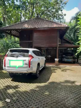 Tanah dan Bangunan  dijual cepat Asri di Jl Jambore Cibubur