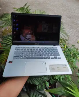Laptop Asus Ram 12gb Ryzen 3 Mulus
