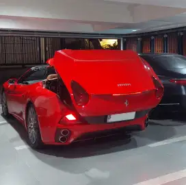 MURAH. FERRARI California Cabrio 2012 hs30 t gallardo 2012