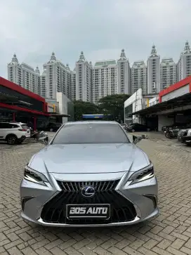 Lexus ES 300h 2022