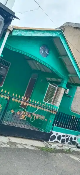 (Dikontrakan Pertahun) Rumah Nyaman Dikomplek Ciptamas Leuwigajah