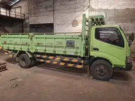 Hino Dutro 2013 130 MDL