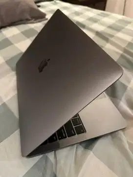 Macbook Pro 13 Inch 2020 fullset