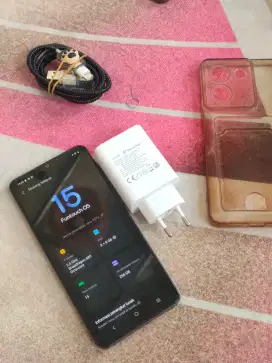 Jual vivo y27s Ram 8.256 hp charger Original 95% mulus No minus