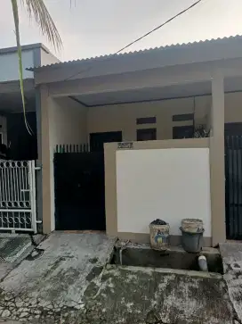 Dikontrakkan Rumah 5 petak di Mega Regency