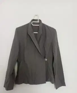 Blazer wanita warna hitam