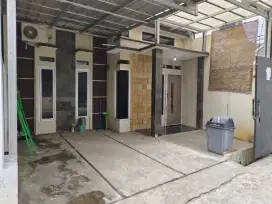 Rumah Cluster Semi Furnish - Lokasi Strategis