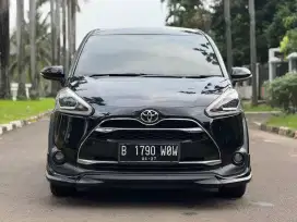Toyota Sienta Q AT 2017 MULUS TERAWAT