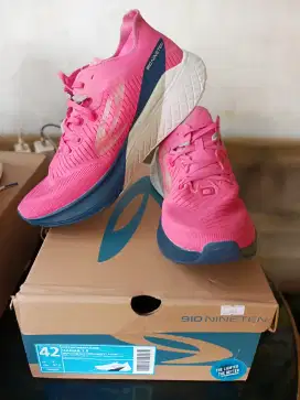 Sepatu jogging 910