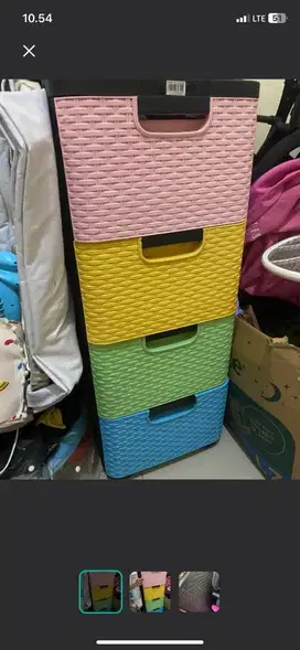 Lemari plastik anak