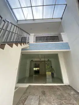 Disewakan Ruko Gunung Sahari Raya 2 lantai dengan tempat parkir