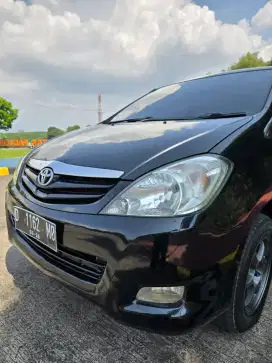 JUAL INNOVA MANUAL E 2010 HITAM