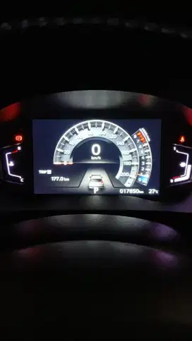 Di butuhkan montir mobil yang berpengalaman