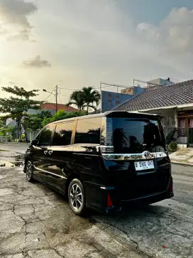 Toyota Voxy 2018 Bensin