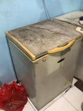 Freezer atau Kulkas Bekas