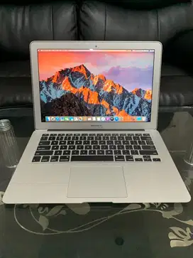 MacBook Air 2017 Intel Core i7 RAM 8GB / SSD 128GB
