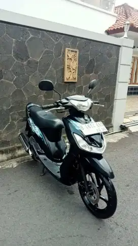 Mio Smile 2010. Pajak Panjang. 85 persen original dan segel. Mulus.