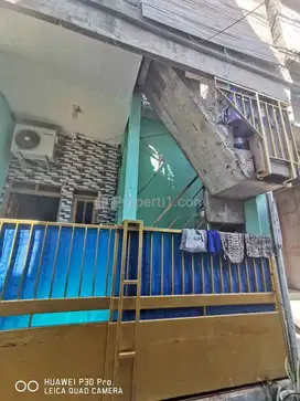 Jual/ Sewa Murah Rumah 2 Lantai Dekat Apartemen Mediterania Gajah Mada