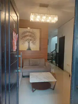 Disewakan Rumah Gading Elok Barat 1 2 lt 5+1 kamar