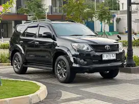 MULUS TERAWAT!!! Toyota Fortuner 2.7 G TRD Bensin AT 2015 - Hitam