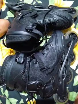 Sepatu roda Decathlon oxelo dewasa