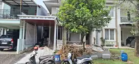 Dijual Rumah 2 Lantai Sedang Renovasi Di Cluster Depan Kota Wisata!