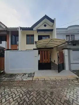 Rumah siap huni, Renovasi, Selatan,  Di Perum Daan Mogot Baru Jak Bar