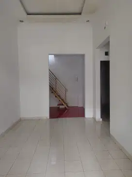 Di jual rumah di cluster celesta graha raya