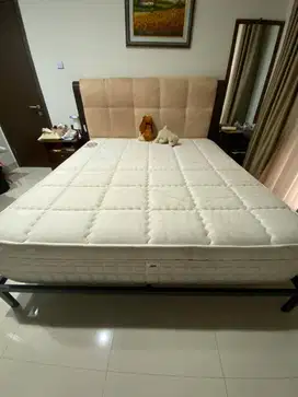 DIVAN dan MATRASS 180 x 200 (Merk Dreamline)