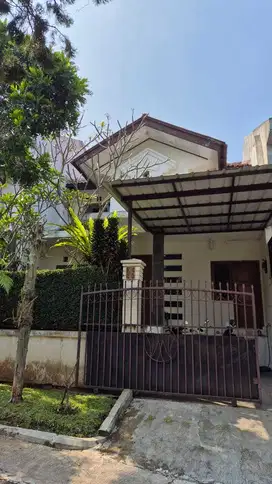 Jual Rumah Murah Setra Duta Cemara area nyaman dan sejuk-Sayap pasteur