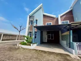 Rumah Cantik 2Lr Cluster Nyaman Dekat Jl Raya include Furnished