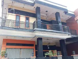 JUAL RUMAH 2LT BANGUNAN KOKOH ADA KIOS DI CIRACAS