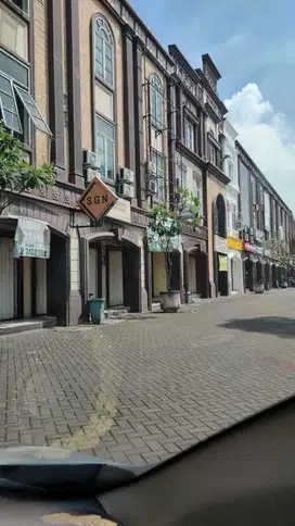 Disewakan Ruko Thamrin Jababeka 3 lantai