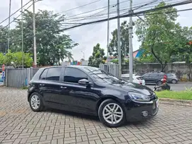 TDP Rendah B Volkswagen Golf 1.4 TSI Bensin-AT 2011 Abu