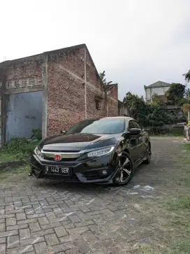 CIVIC Turbo Sedan ES TC 2016
