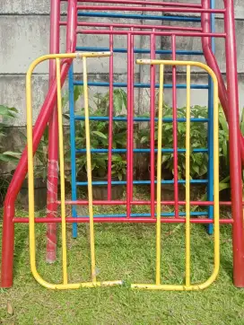 Di jual Ranjang Besi Tingkat second