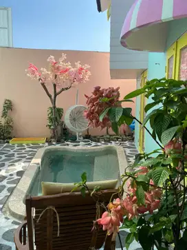 Jual rumah bagus. Siap huni. Full furnish.kolam renang.