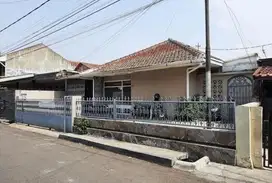 Rumah jl cikaso sayap Supratman dkt riau bandung legalitas shm