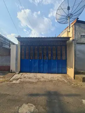 Rumah Siap Pakai Tengah Kota Dekat Pasar Gede Solo