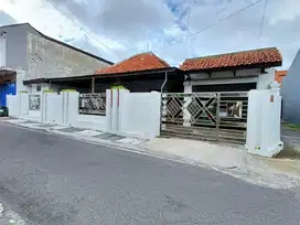 Rumah second bagus tengah kota Solo