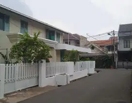 J.Rumah Lama Hitung Tanah Lt 296 Bebas Banjir dkt Jalan Pemuda Jaktim