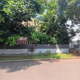 Dijual Tanah Bonus Rumah Secondary Dalam Komplek Billymoon Jakarta