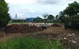 DIJUAL ATAU DISEWAKAN TANAH DUA MUKA DEKAT TERMINAL LALADON