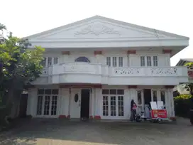 Disewakan rumah cocok untuk kantor