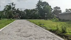 4 MENIT KAMPUS UII: Tanah Jogja di Jakal 14, Prospek Kost dan Villa