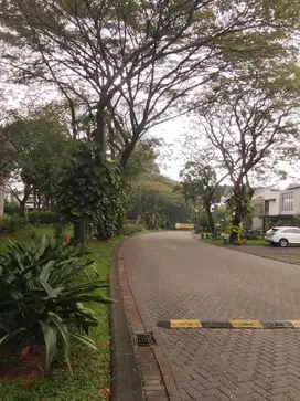 Di jual kavling green cove posisi houk jalur utama.lokasi dekat the