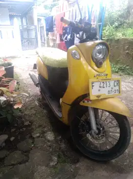 Yamaha Fino Karbu